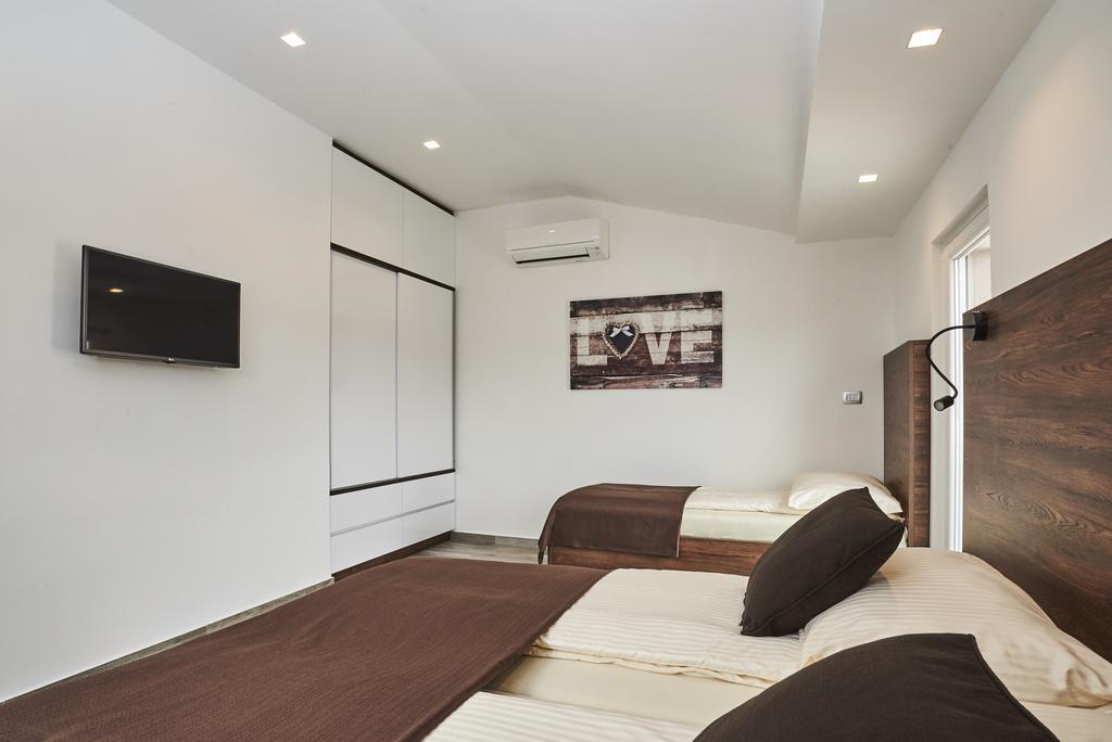 Apartments Tre Perle Umag Exterior photo